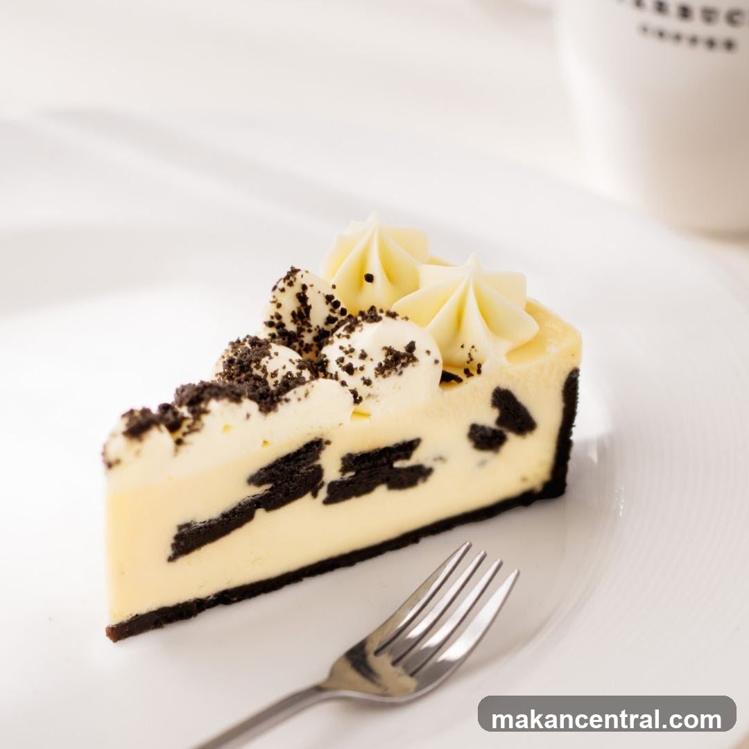 Oreo Cheesecake Slice