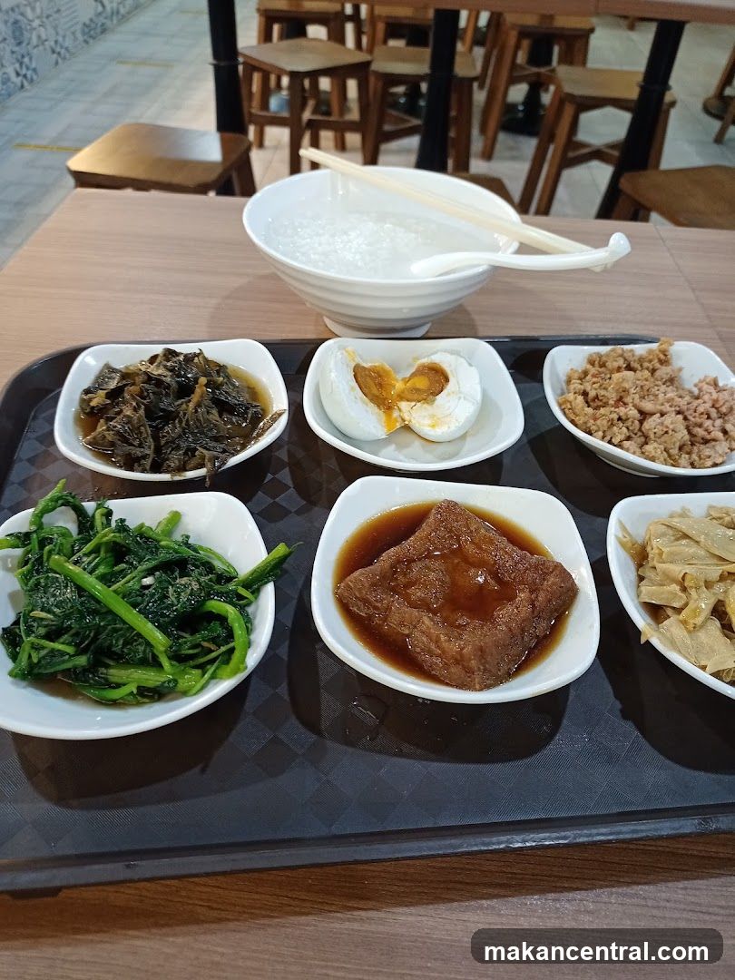 Congee with side dishes