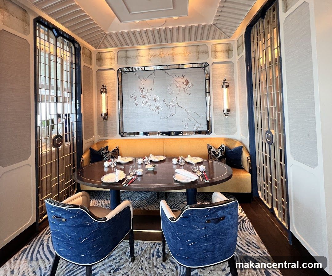 Elegant Dining Room Setup