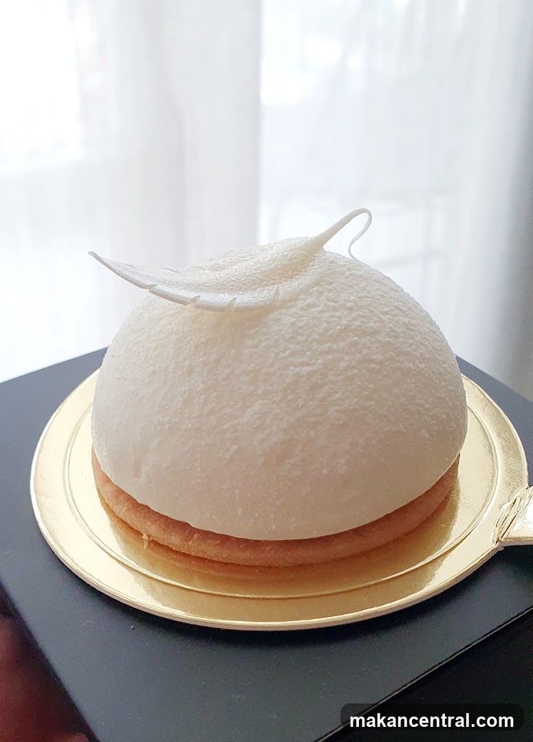 Patisserie Platine by Waku Ghin