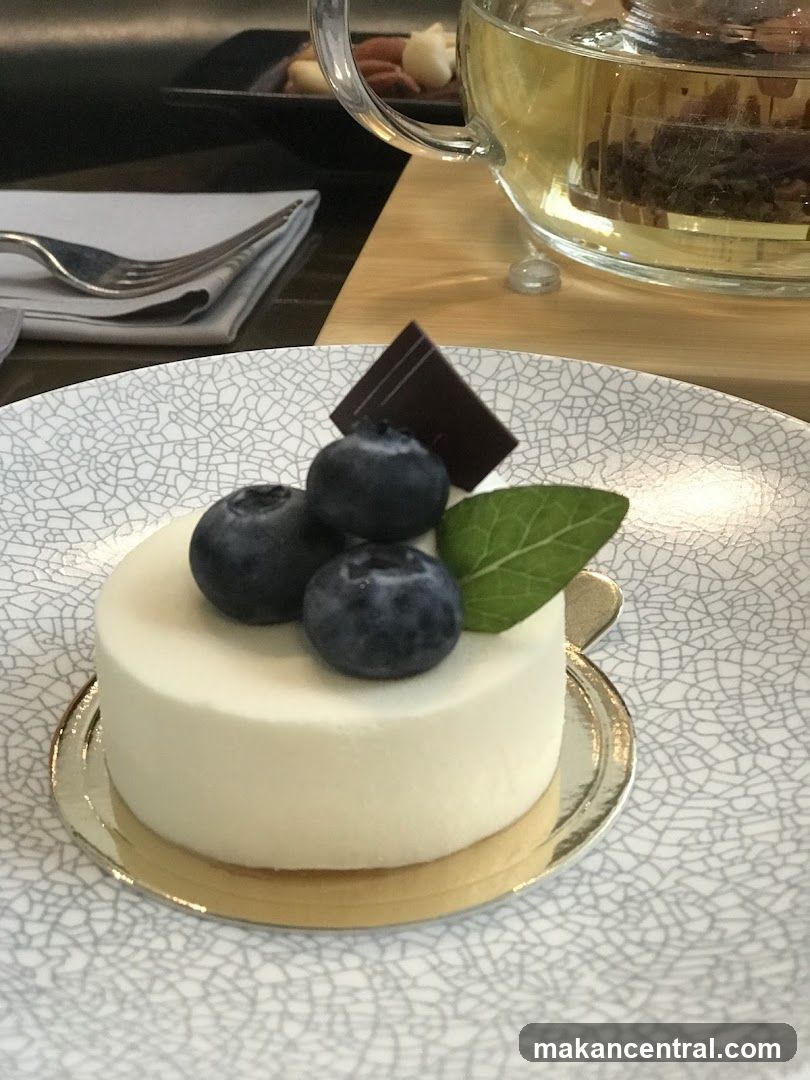 Dessert with Blueberries and Tea