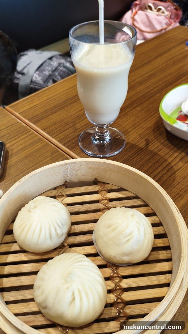 Steamed Buns and Drink