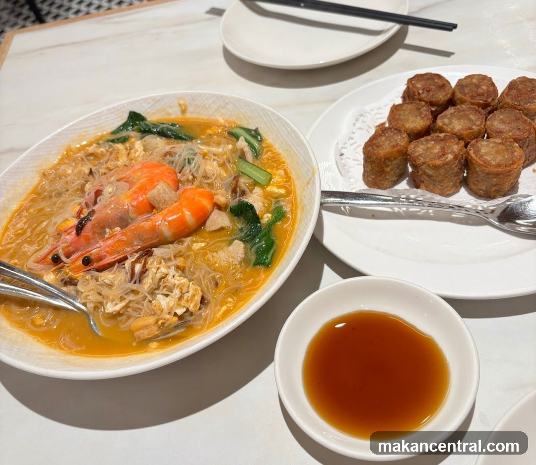Seafood Noodles and Fried Rolls
