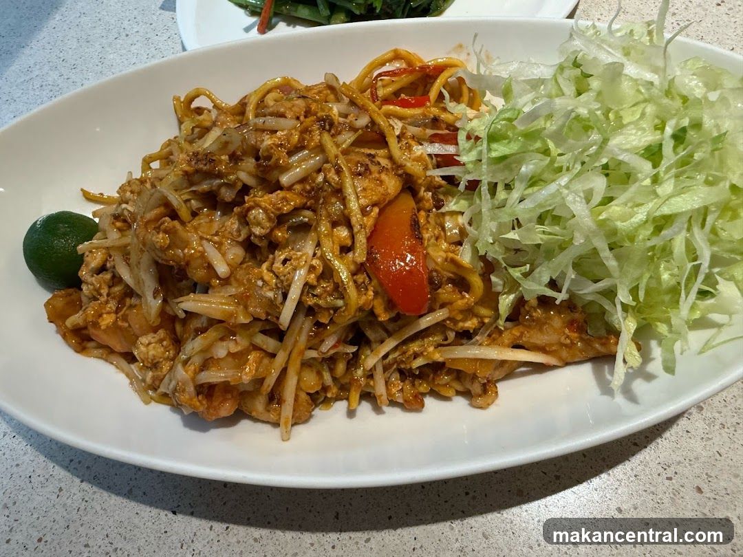 Noodles with Shredded Lettuce