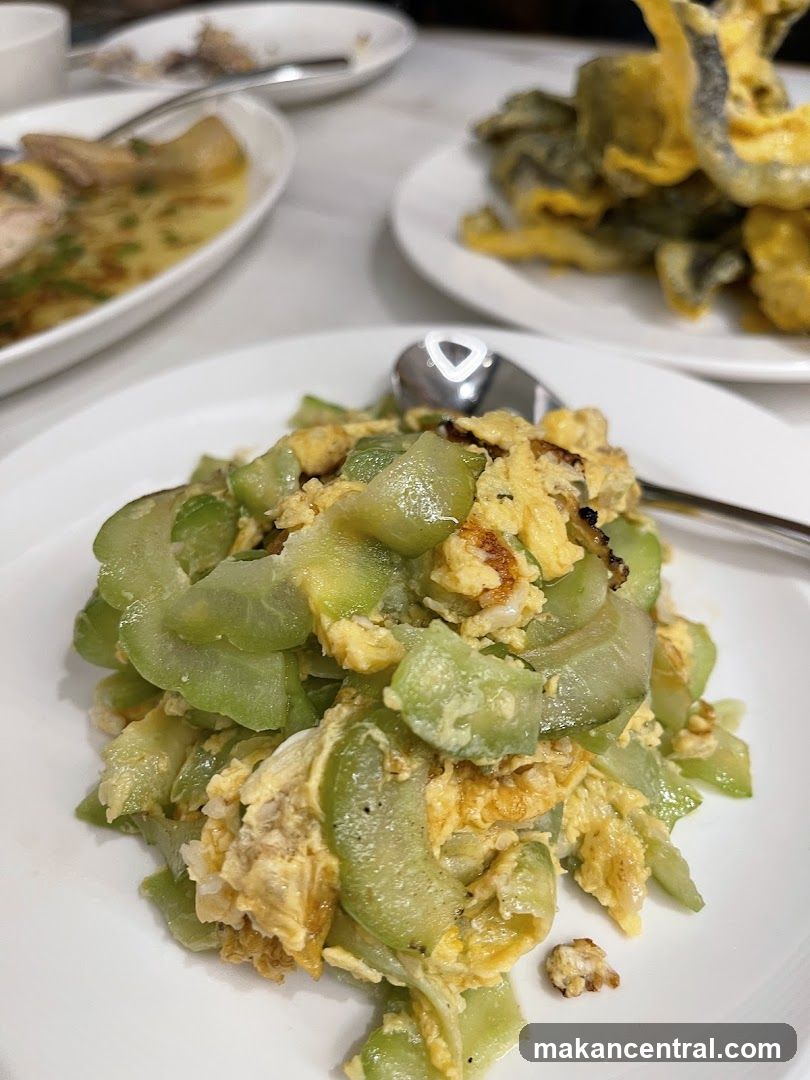 Stir-fried Bitter Melon with Egg