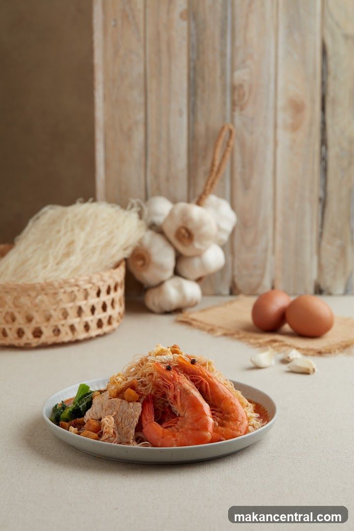 Noodle Dish with Shrimp and Pork