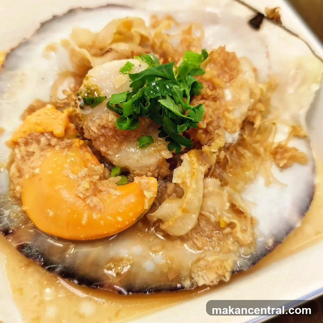Steamed Scallop with Garlic and Egg Yolk