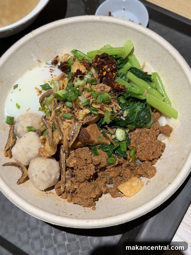 Noodle Bowl with Meat and Vegetables