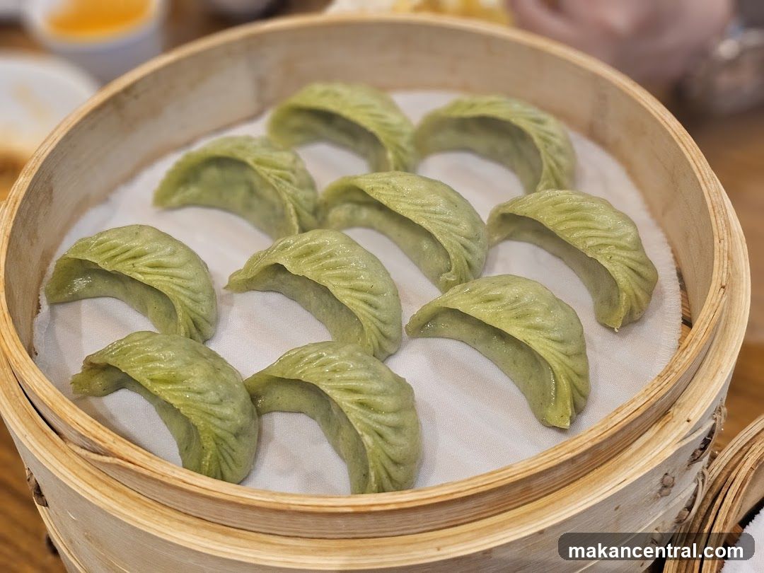 Steamed Green Dumplings