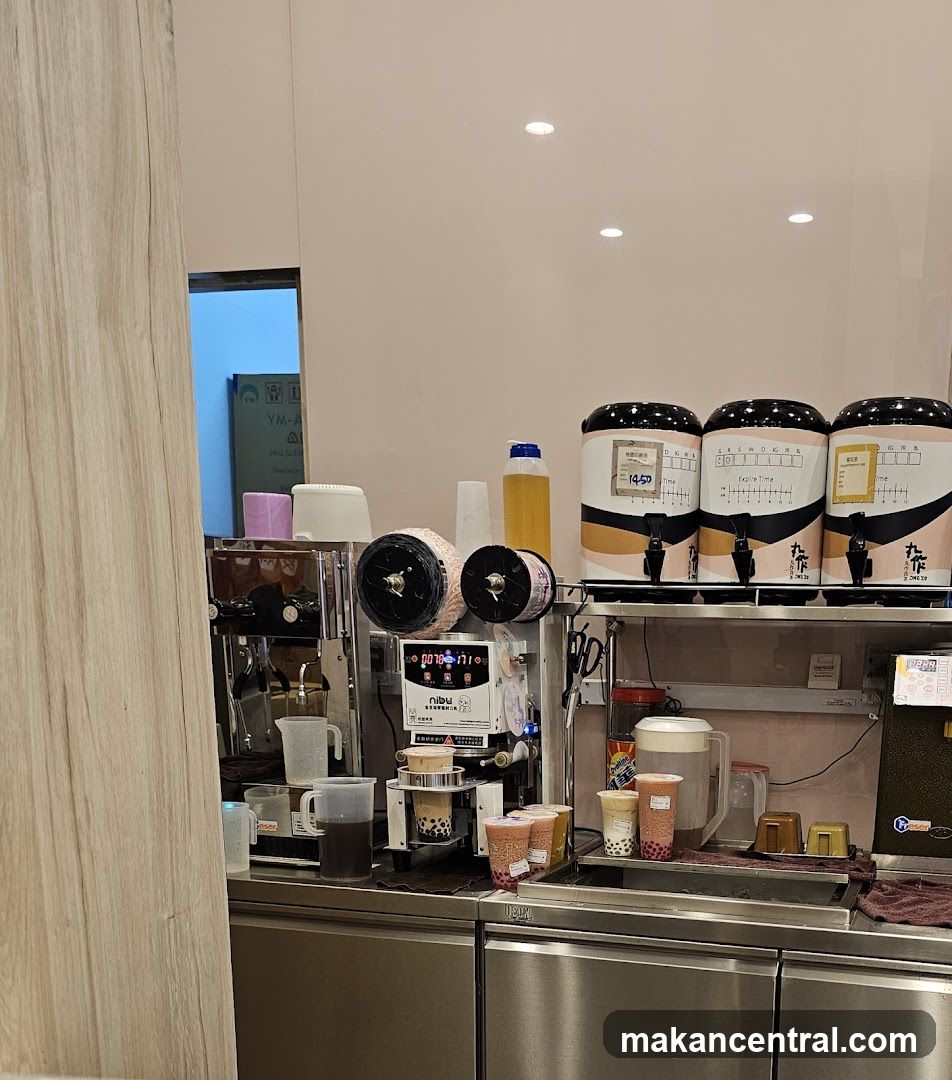 Beverage preparation station