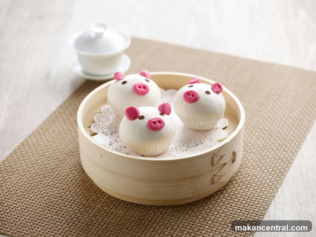 Pig-shaped steamed buns