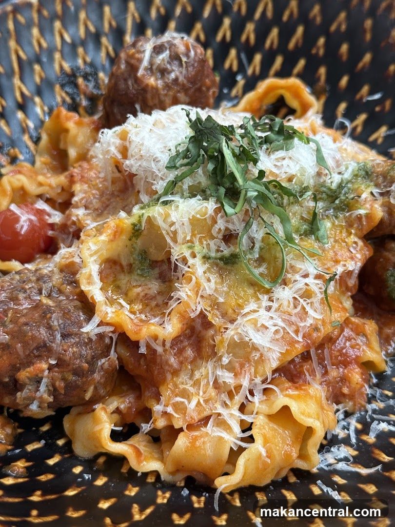 Pasta with Meatballs