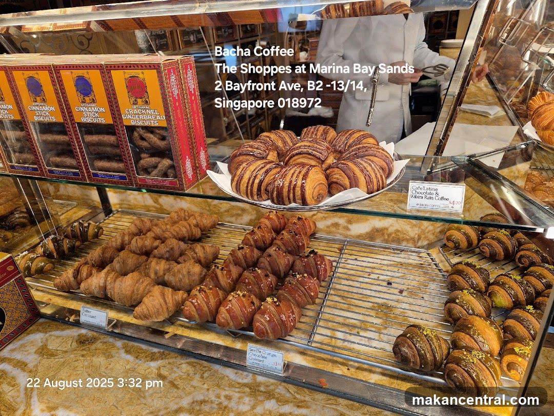 Bacha Coffee Display