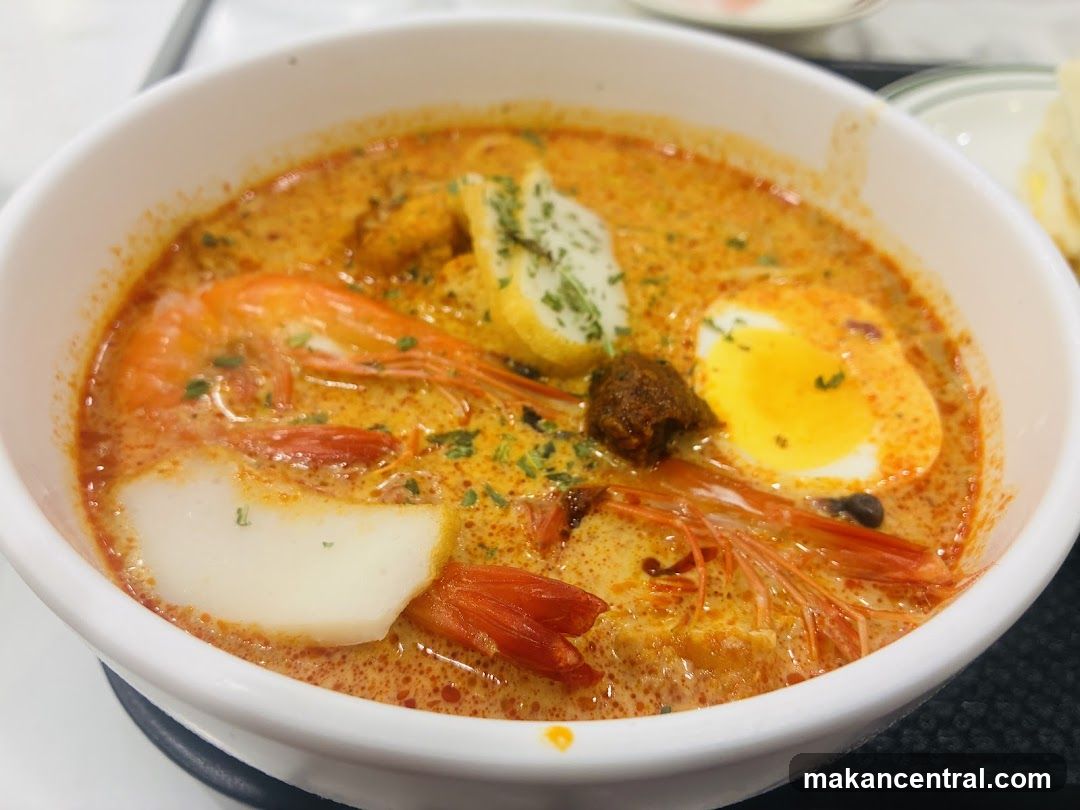 Laksa with Shrimp and Egg