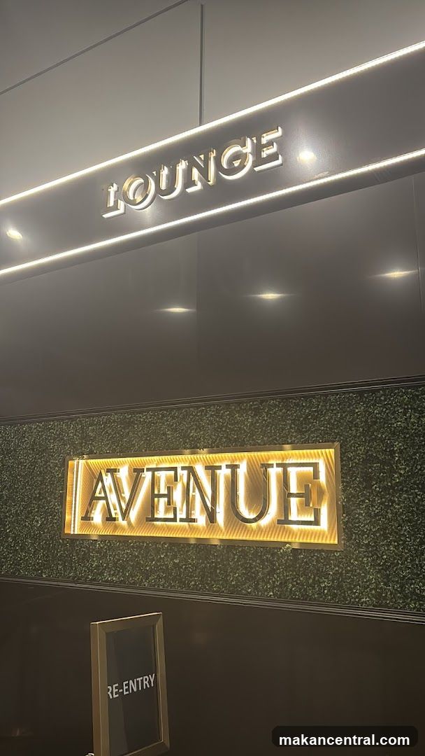 Lounge and Avenue Signage
