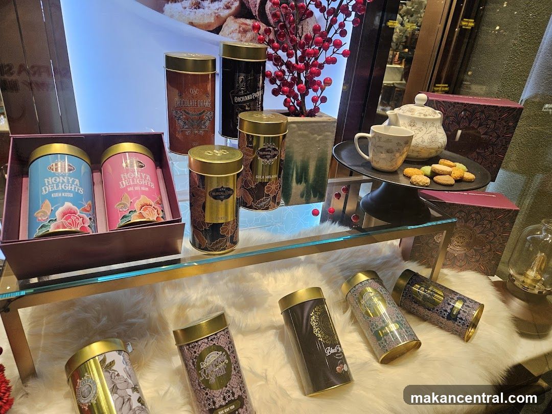 Tea and Cookies Display