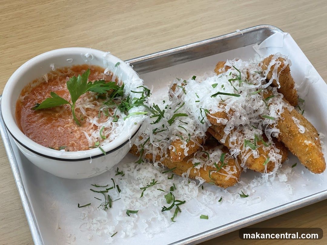 Fried Mozzarella Sticks with Marinara Sauce