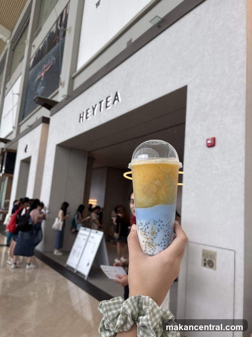 HEYTEA Storefront
