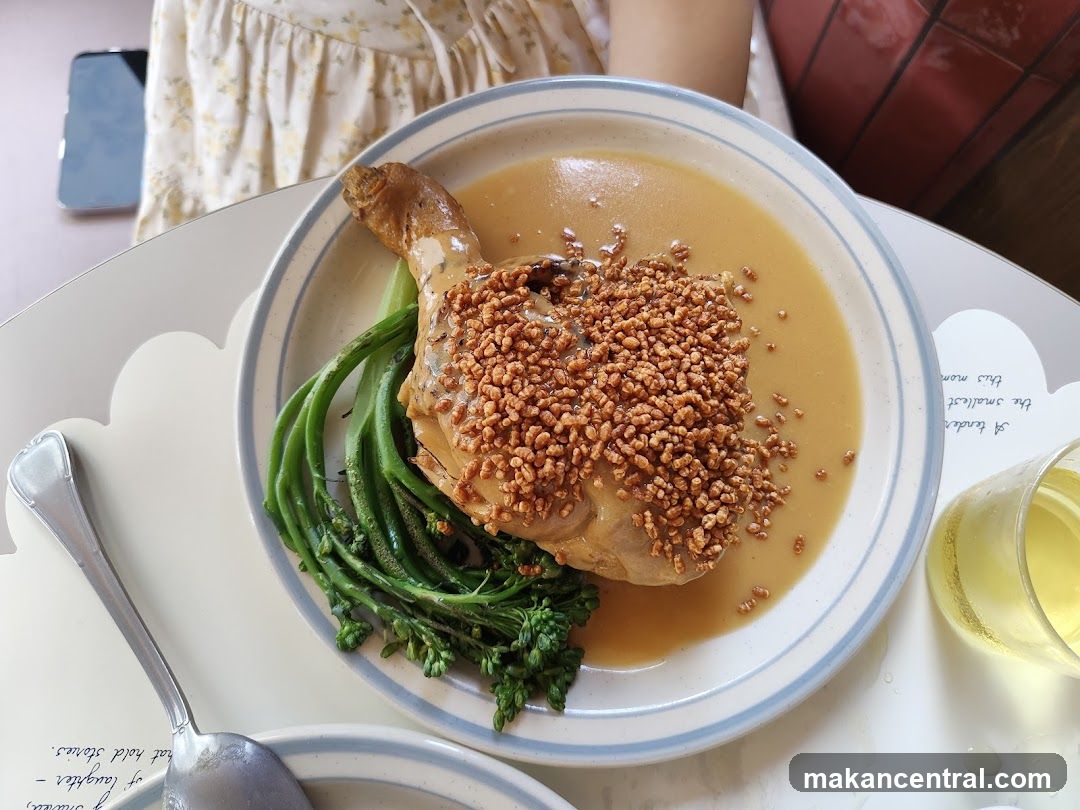 Chicken dish with greens