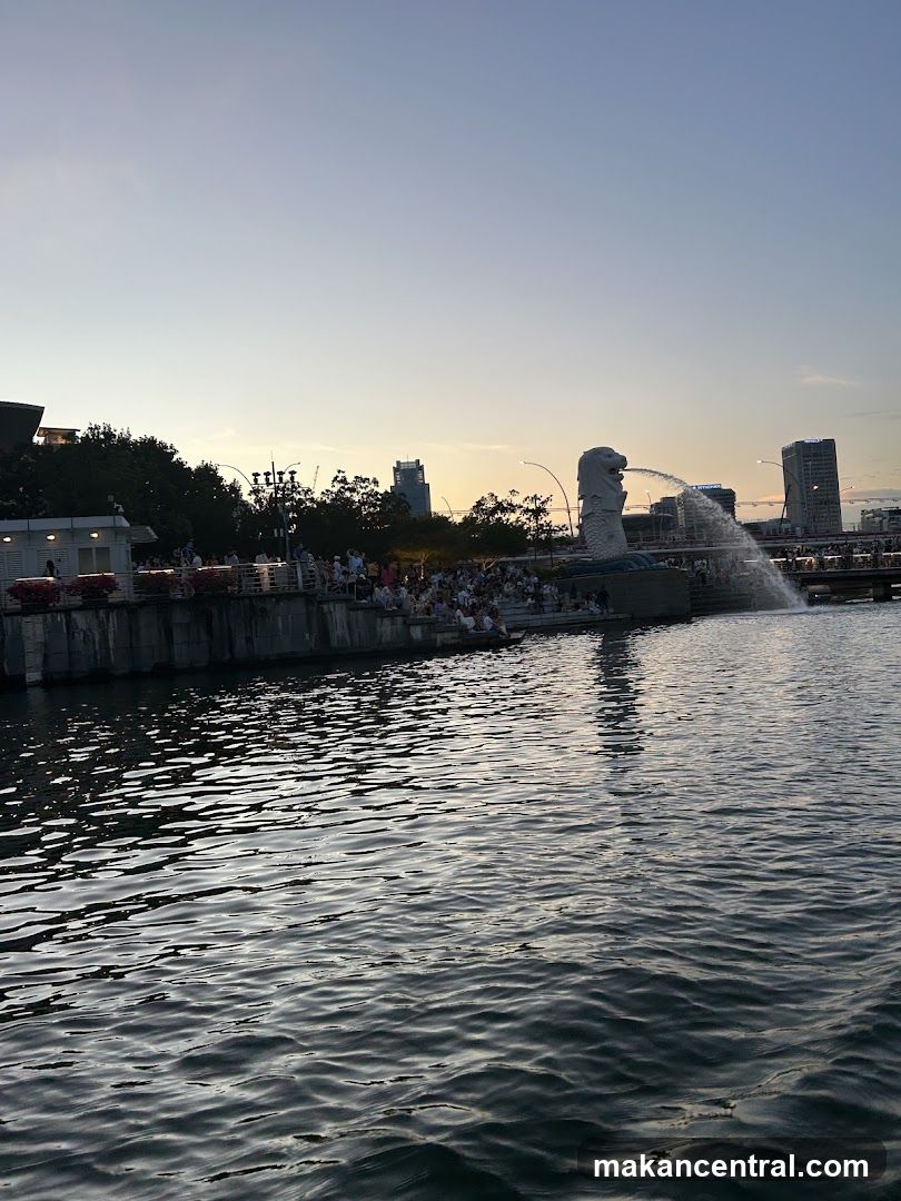 Merlion Fountain and Skyline at Dusk