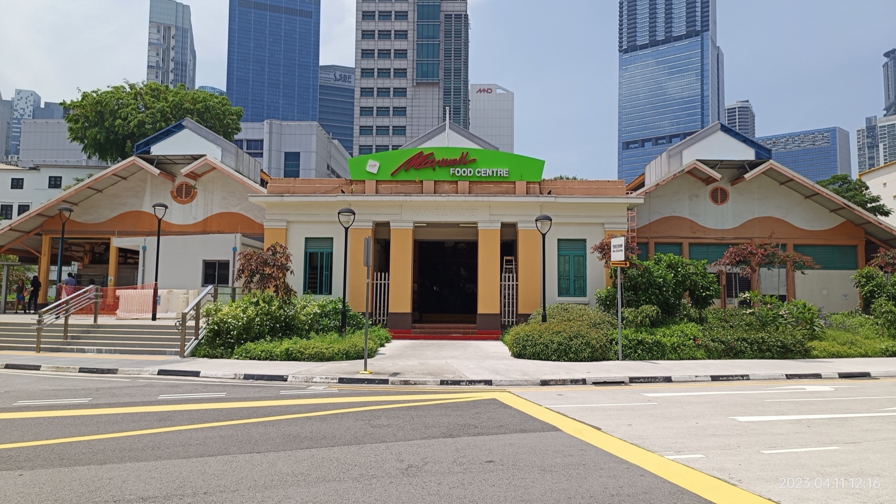 Maxwell Food Centre on Kadayanallur Street, open 16 and 17 November while Chinatown Complex is washed